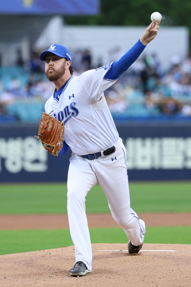 삼성 라이온즈의 잭 오러클린이 23일 대구에서 열린 SSG 랜더스와의 경기에 선발 등판해 역투하고 있다. 삼성 제공