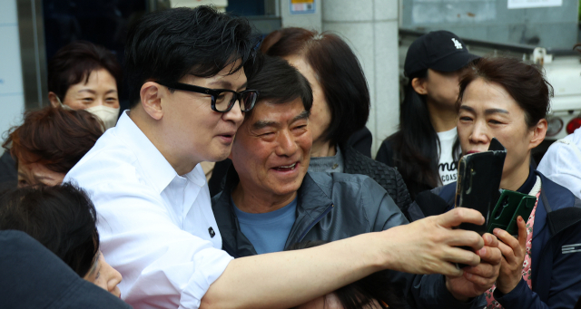 한동훈, 부산 북갑 등판…10명 중 5명 