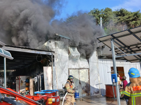 안동 북후면 농가 창고 화재… 1동 전소, 인명 피해 없어