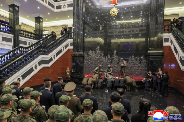 한미동맹 균열 틈 벌어지는데 견고해지는 북러혈맹 
