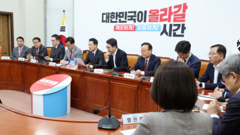 역대 보수 정당 '분열'로 패배 자초…