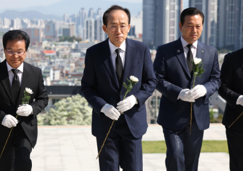 추경호, 충혼탑 참배로 공식 행보 시작… 