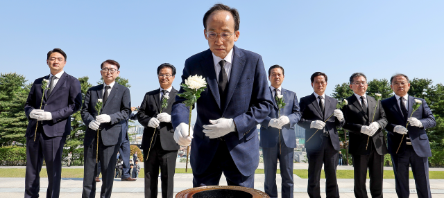 보수 분열 끝내야 여야 균형 정치 이룬다