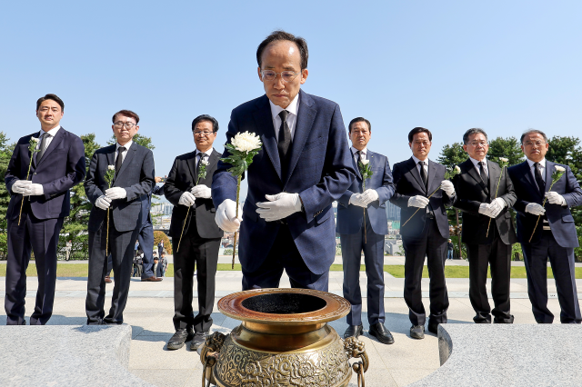 보수 분열 끝내야 여야 균형 정치 이룬다
