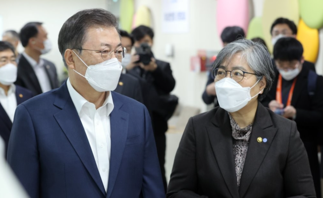 '코로나 백신 부실 관리 의혹'…文·정은경, 수사 받는다