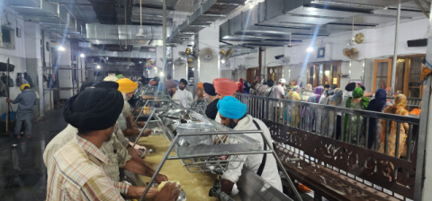 [안용모의 영혼의 울림을 준 땅을 가다] 황금빛 신앙과 국경의 열기, 암리차르에서 마주한 인도의 심장