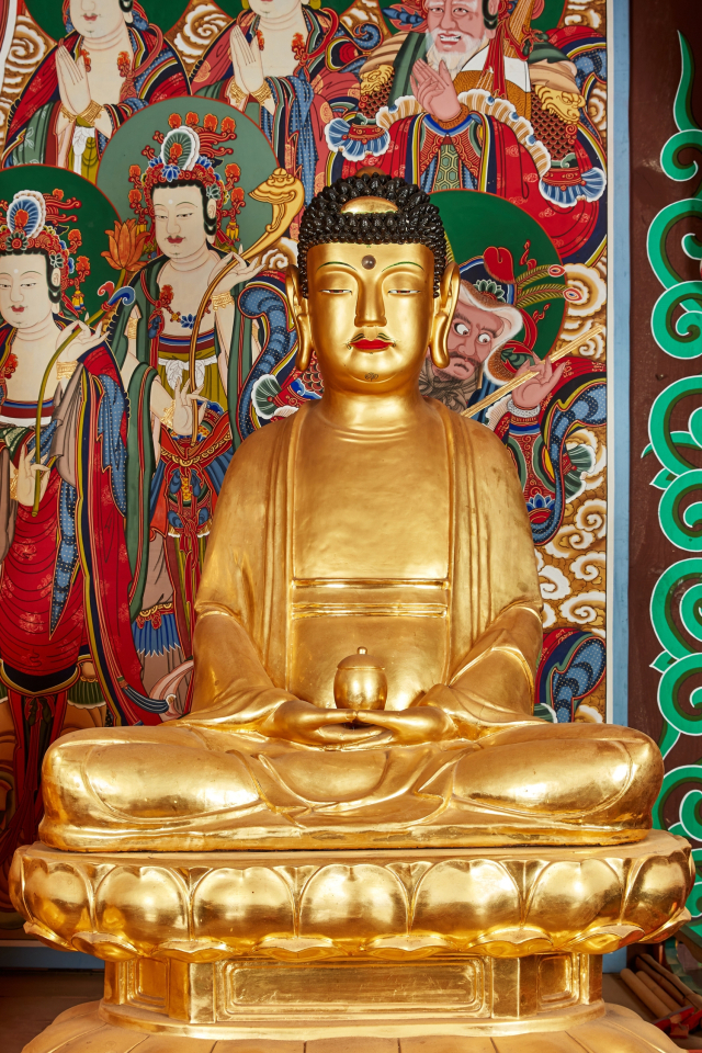 예천 용문사 소조약사여래좌상. 예천군 제공