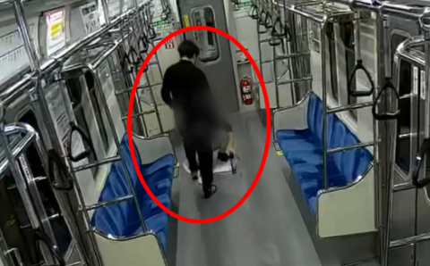대구 출근길 지하철서 '불붙은 종이'…공무원 한명이 대형참사 막았다