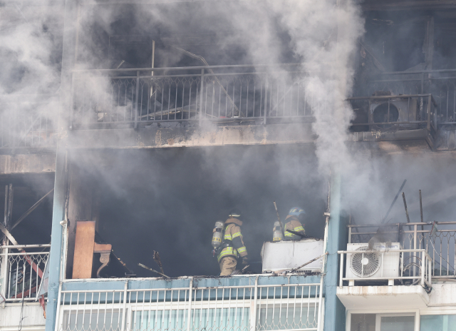 경매 넘어가 이사가는 날…의왕 아파트 화재난 세대서 부부 사망