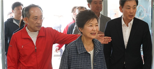 선거 어려워 '여왕' 앞으로?…초접전 속 커지는 朴 역할론