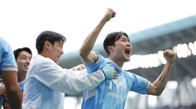 감독 바꾸고 포백 버렸다…대구FC 6경기 만에 승리