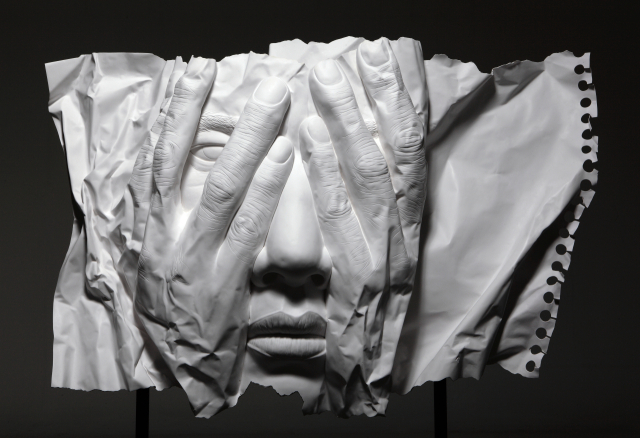 아트페어대구 하이라이트 부스 출품작. 김원용, I Saw..,Fiberglass, Gelcoat, Urethane paint, H160XD50XW230(cm), 2018