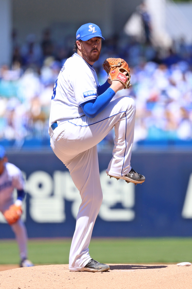 삼성 라이온즈의 잭 오러클린이 5일 대구에서 열린 키움 히어로즈와의 경기에 선발 등판해 역투하고 있다. 삼성 제공