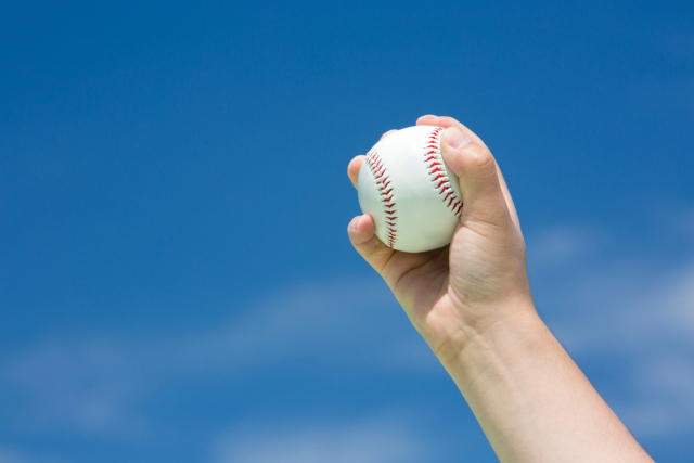 2026년 KBO 시범경기에서 경기당 홈런이 증가하면서, 공인구 반발계수에 대한 의문이 제기됐다. 다만, 검사 결과 공인구 반발계수는 전년보다 감소한 것으로 나타났다. ⓒShutterstcok