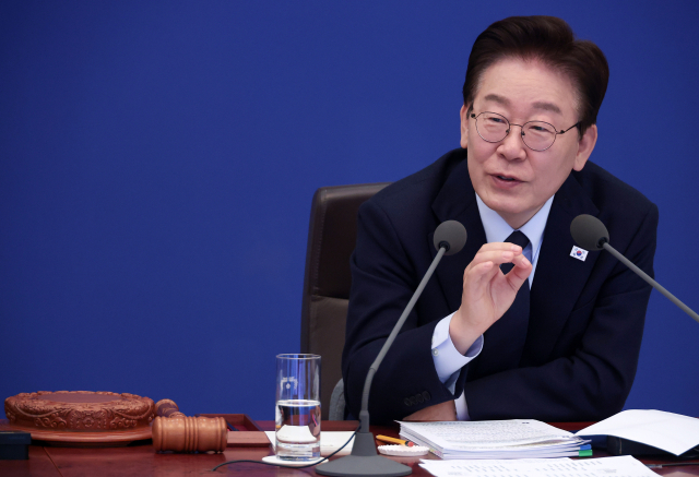 이재명 대통령이 6일 청와대에서 열린 국무회의 겸 비상경제점검회의에서 발언하고 있다. 연합뉴스
