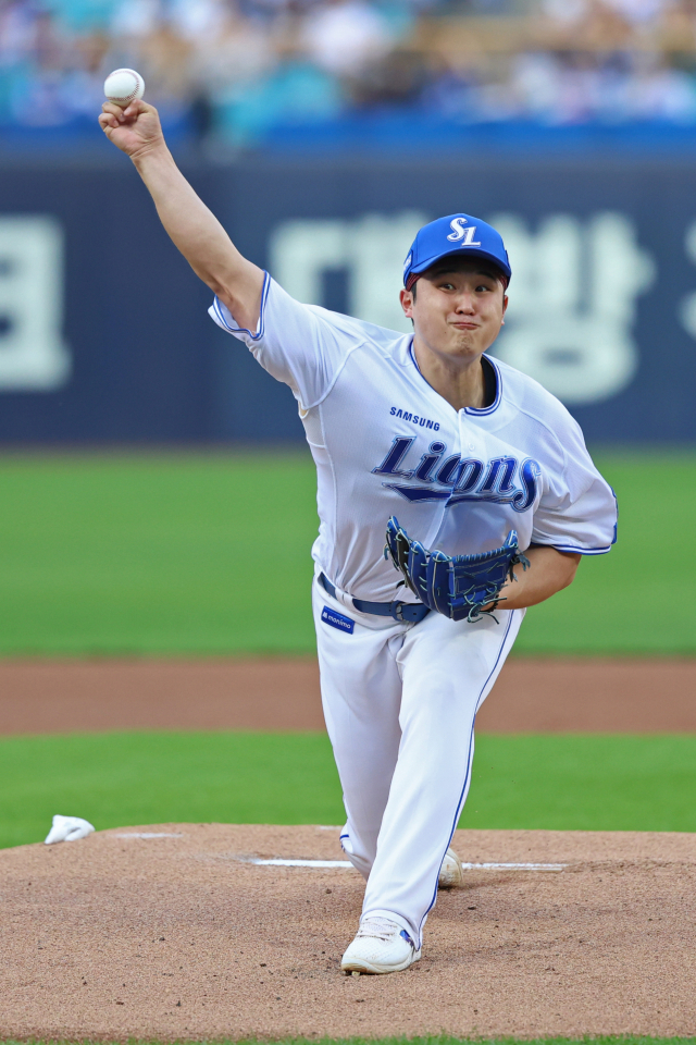 삼성 라이온즈의 최원태가 6일 대구에서 열린 키움 히어로즈와의 경기에 선발 등판해 역투하고 있다. 삼성 제공