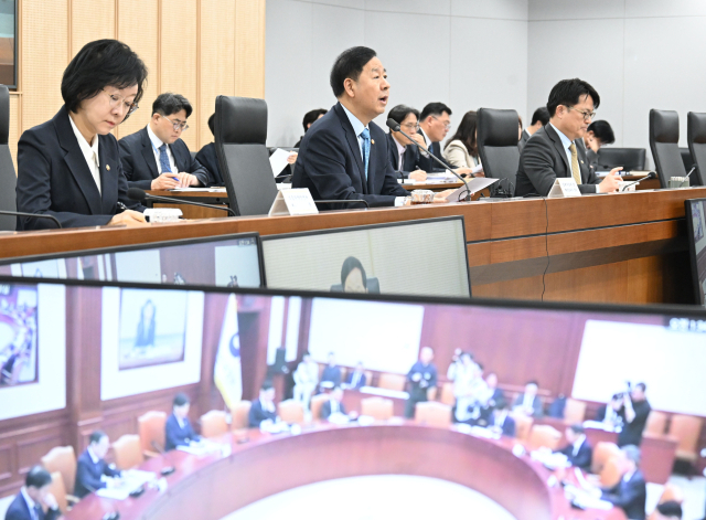 구윤철 부총리 겸 재정경제부 장관이 7일 정부세종청사 중앙동에서 열린 