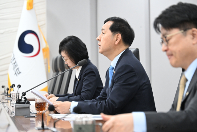 5차 석유 최고가격 8일 발효…매점매석 금지 7월까지 연장