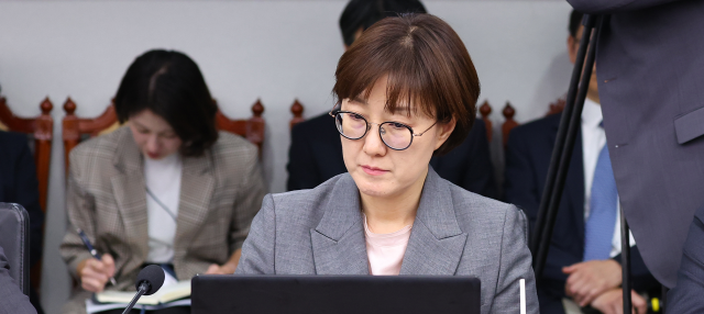 '학력 비공개·인사 개입 의혹' 김현지 고발 각하