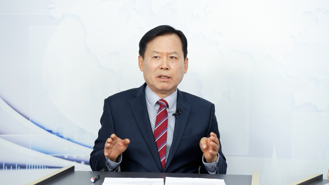 김상동 경북교육감 예비후보가 매일신문사 유튜브 채널 매일신문TV에 출연해 자신의 공약 사항에 대해 이야기 하고 있다. 매일신문TV