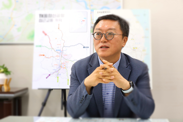 나웅진 대구시 신공항건설단장은 