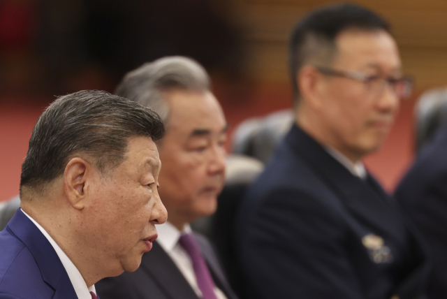 14일 중국 베이징 인민대회당에서 열린 미중정상회담에 참석한 시진핑 중국 국가주석이 모두 발언을 하고 있는 모습. EPA 연합뉴스