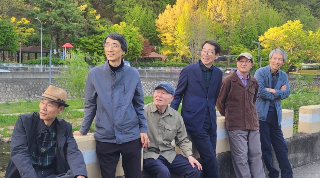 산아래 詩 라라책방, 시마루 초청 북토크 '봄의 미토스'