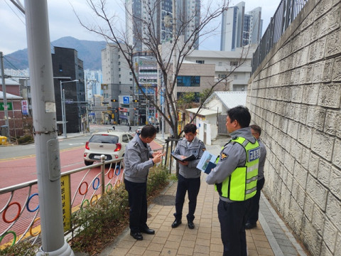 폭우 앞둔 부산…교통시설 집중 점검