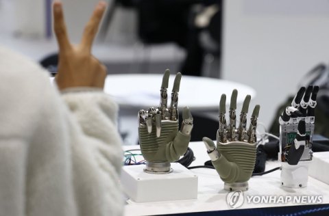 '생각하는 AI' 넘어 '움직이는 AI'로…휴머노이드 핵심은 '액추에이터'