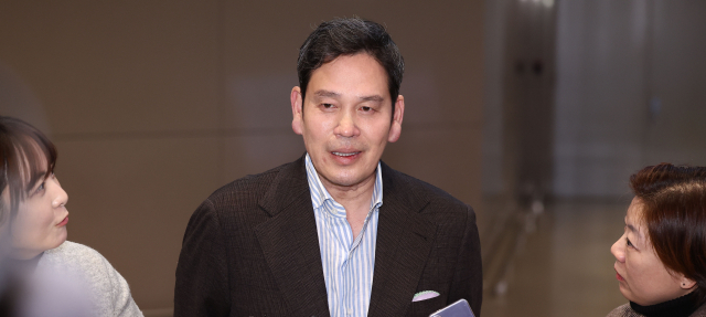 정용진, 26일 대국민 사과…'스벅 논란' 직접 진화 나서나