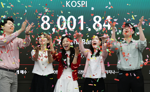 코스피, 6거래일 만에 8,000선 탈환…장중 최고치도 돌파
