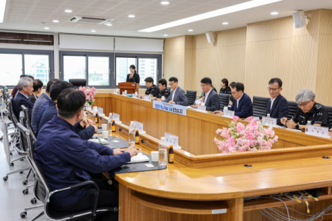물류현장 목소리 들은 부산세관… 체화화물 개선 논의