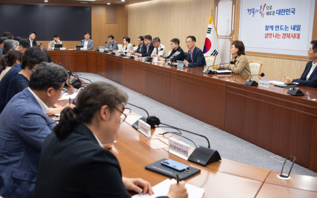 경북도는 28일 도청에서 황명석 도지사 권한대행(행정부지사) 주재 간부회의를 통해 일본 나라현과의 교류 협력 방안을 모색했다. 경북도 제공.