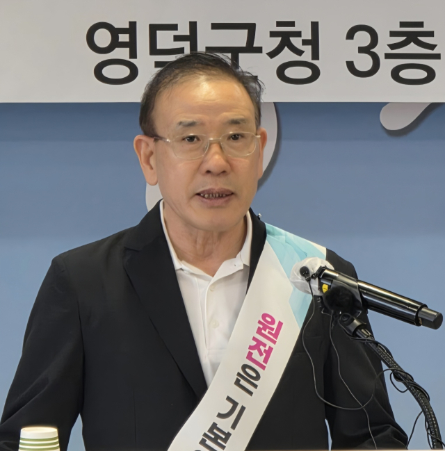 이광성 범영덕원전유치위원회 위원장이 원전유치 타당성을 설명하고 있다. 박승혁 기자