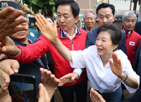 정치 목적 없고, 후보 요청이라지만…'朴의 행보', 보수 대결집으로 