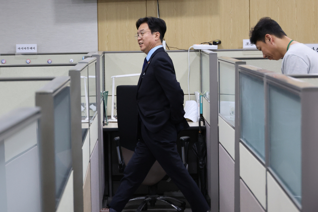 초과이익 재분배 논의 본격화…시장경제 원칙 충돌 논란