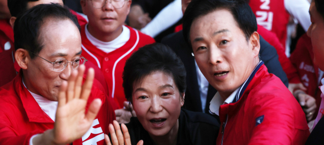 地選 유세 박근혜 정치 활동 재개?…柳 