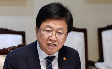 장관이 교육감 후보 지지?…최교진 또 중립의무 위반 논란