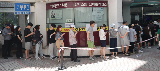오후 2시 지선 투표율 48.9%…4년 전보다 8.2%p↑