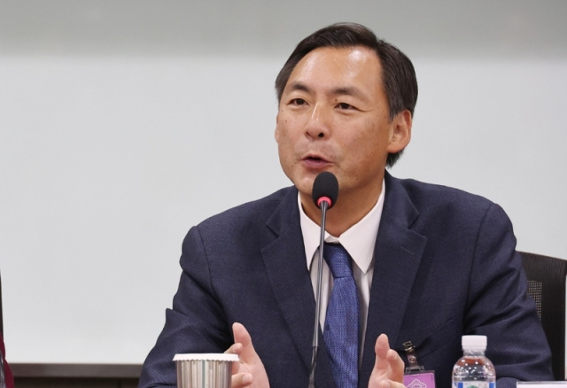 '李대통령 범죄 연루설' 모스탄 출국금지 집행정지 기각