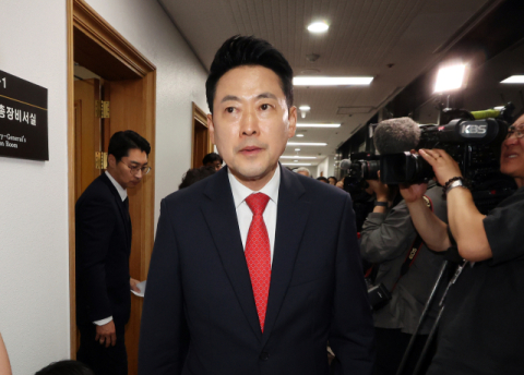 장동혁 사실상 '책임론' 일축…혼란의 당 구심점 역할 할까