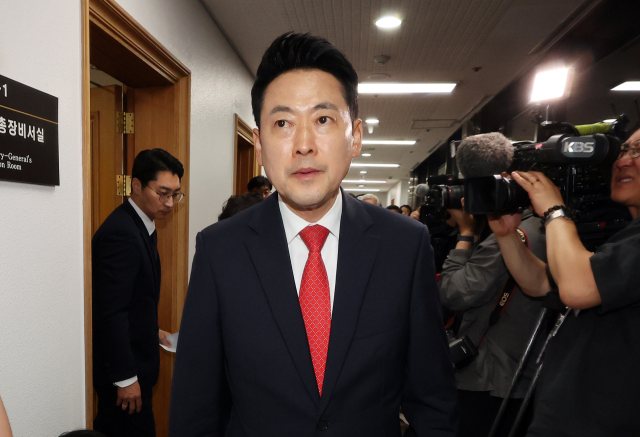 참패 책임 비켜간 장동혁…黨 혼란 수습 구심점 역할 할까