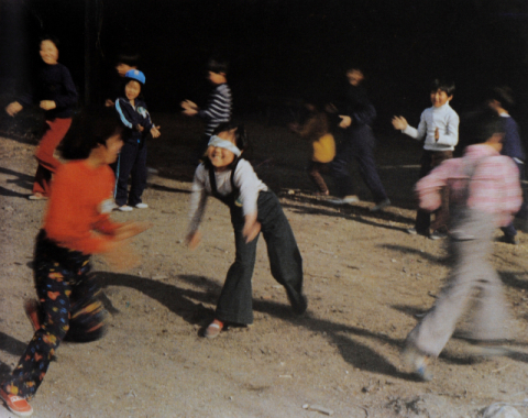 [매일신문 전국 어린이  사진공모전 70년]<1977년 23회>은상 안희탁 작 