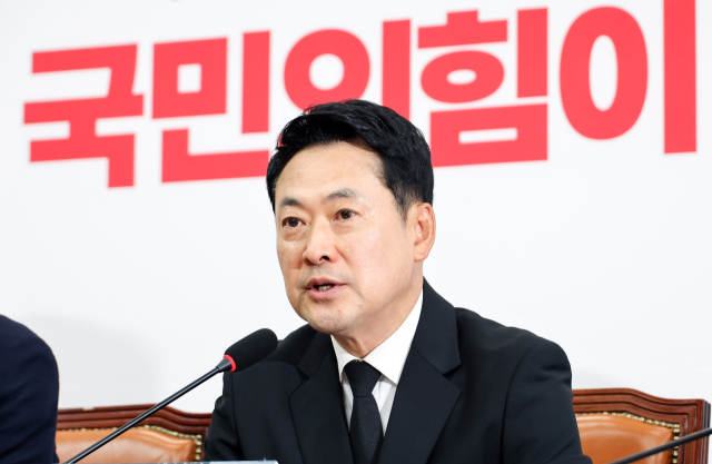국민의힘 장동혁 대표가 6일 오전 국회에서 열린 긴급 최고위원회의에서 6·3 지방선거에서 불거진 투표용지 부족 사태와 관련해 발언하고 있다. 연합뉴스