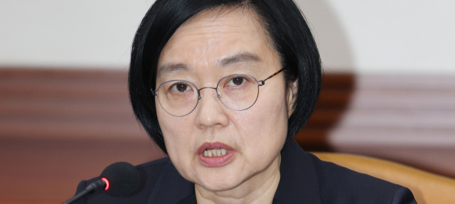 새 총리에 한성숙 중기부 장관 발탁…20년 만의 女 총리