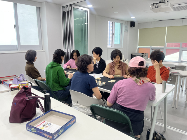 8일 오전 부산 해운대구 재송 하하센터 1층에서 