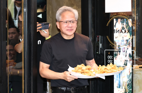 '삼소'에 '치맥'까지… 젠슨 황 '한식투어'에 업계 들썩 
