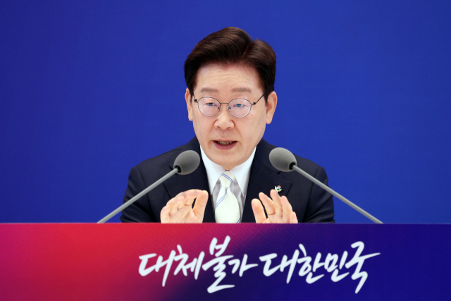 이재명 대통령이 8일 청와대 영빈관에서 열린 취임 1주년 기자회견에서 발언하고 있다. 연합뉴스