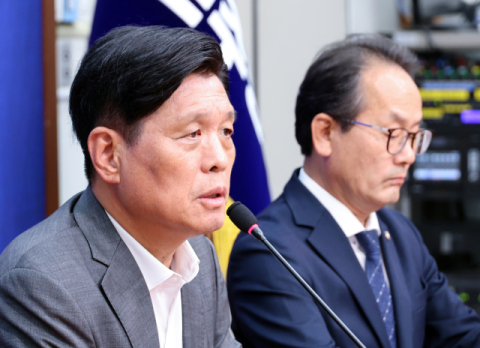 與, 李대통령 