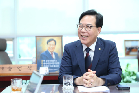 [인터뷰] 원내대표 마친 송언석 